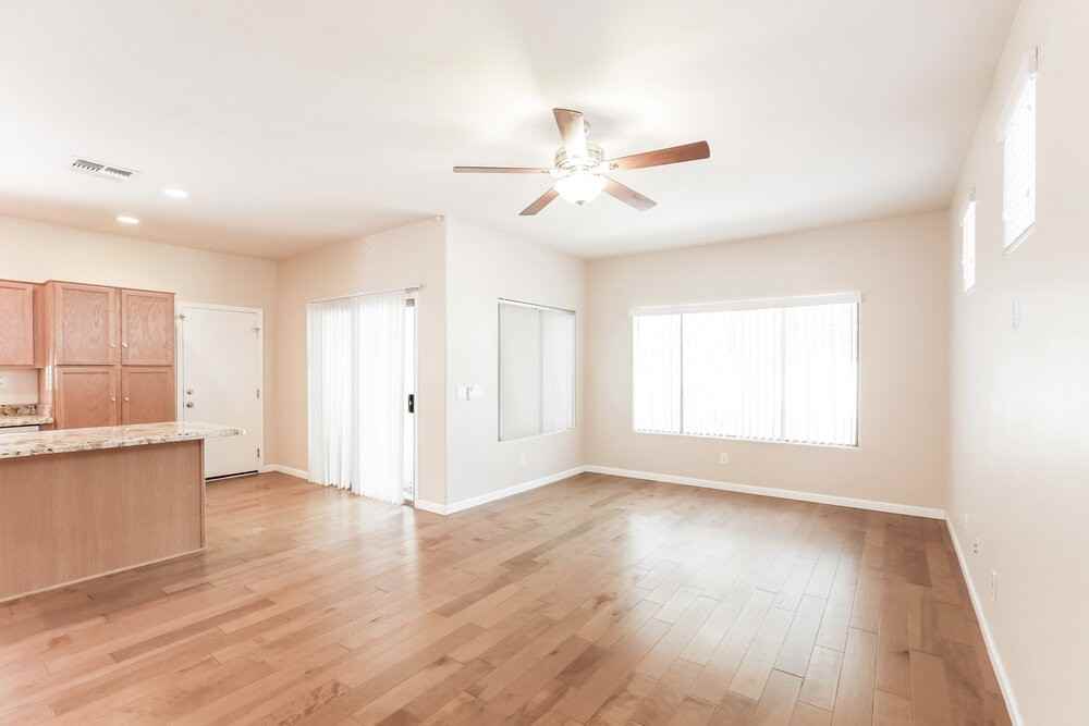 7640 E Barstow St - Photo 7 of 17