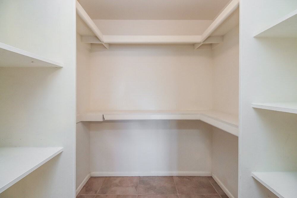 119 S Cottonwood St - Photo 7 of 15