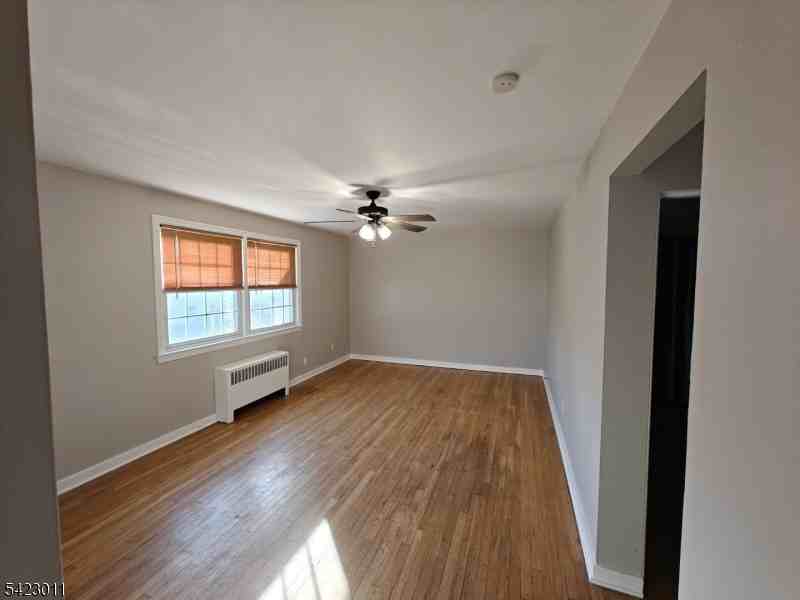 7 Bashford Ave ##7b - Photo 5 of 15