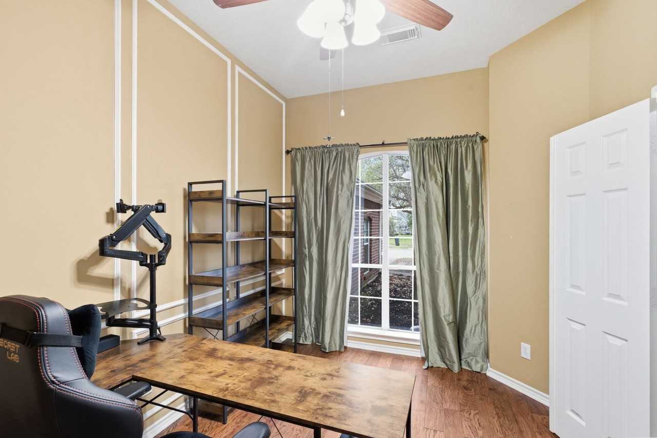 10134 W Temple Dr - Photo 5 of 29