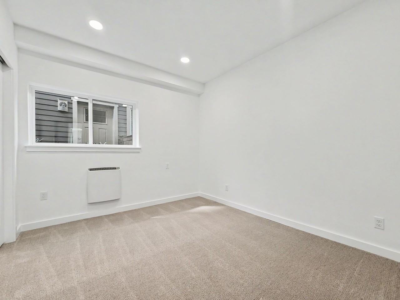 3538 S Hudson St - Photo 5 of 50