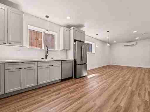 3538 S Hudson St - Photo 2 of 44
