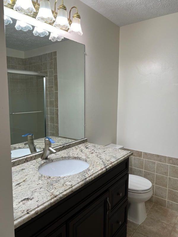 3737 Keefer Ct - Photo 3 of 6