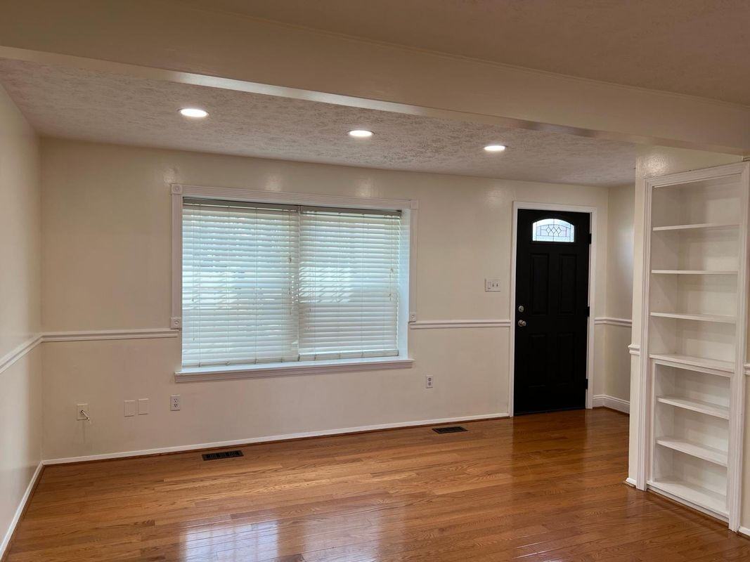 3737 Keefer Ct - Photo 4 of 6