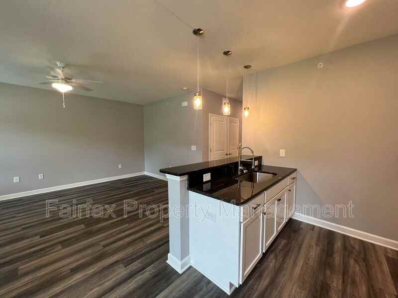 518 Boone St #103 - Photo 7 of 24