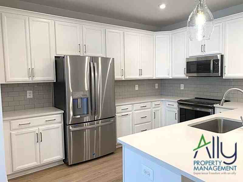 822 Wesley Ln - Photo 4 of 50