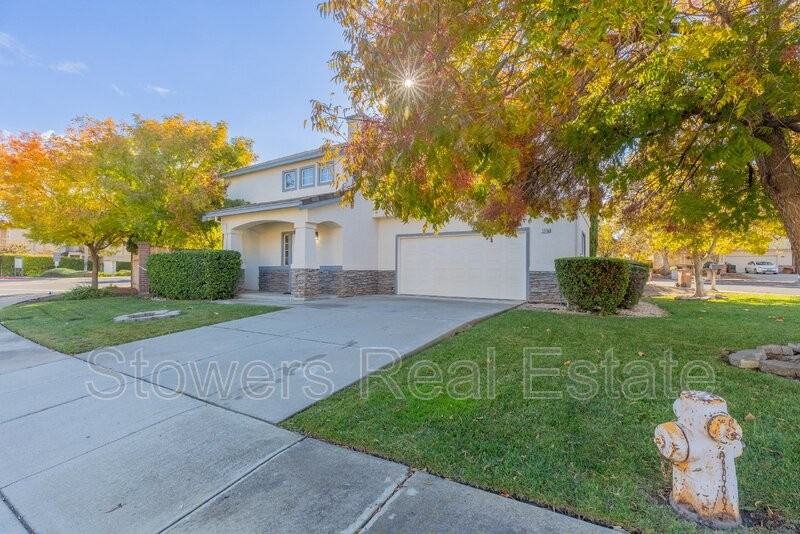 5346 Fairside Way - Photo 3 of 34