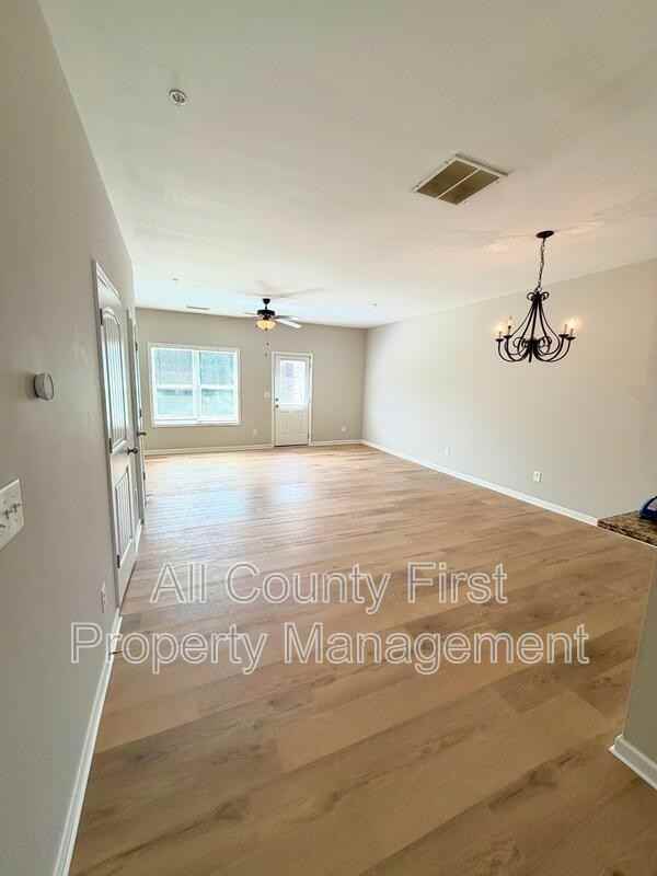 4079 Browne Ct - Photo 3 of 19