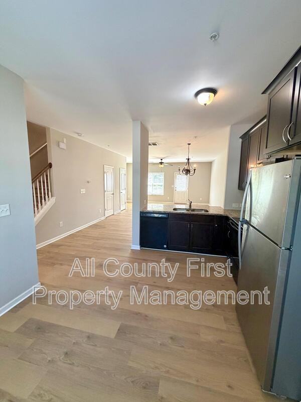 4079 Browne Ct - Photo 4 of 19