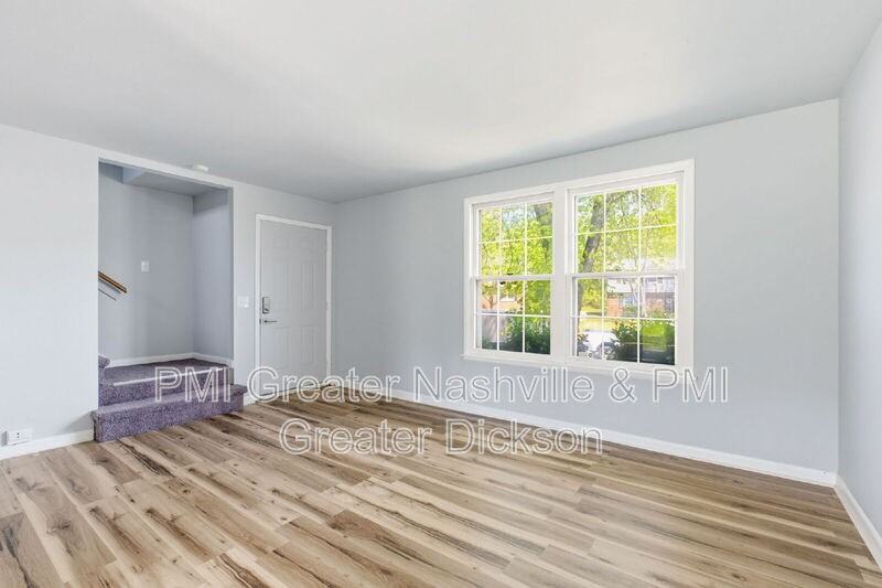 741 Mcpherson Dr - Photo 4 of 20