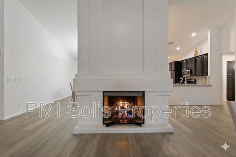 10198 E San Salvador Dr - Photo 4 of 21