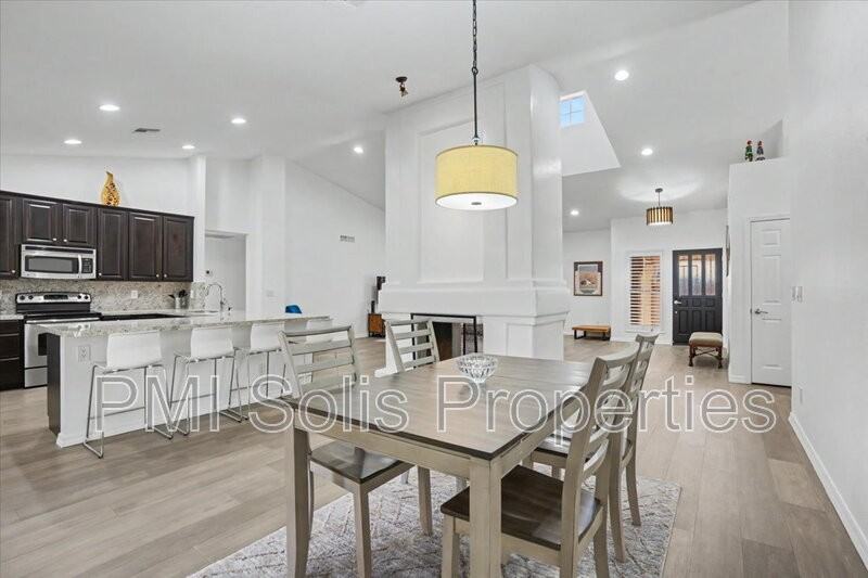 10198 E San Salvador Dr - Photo 6 of 21