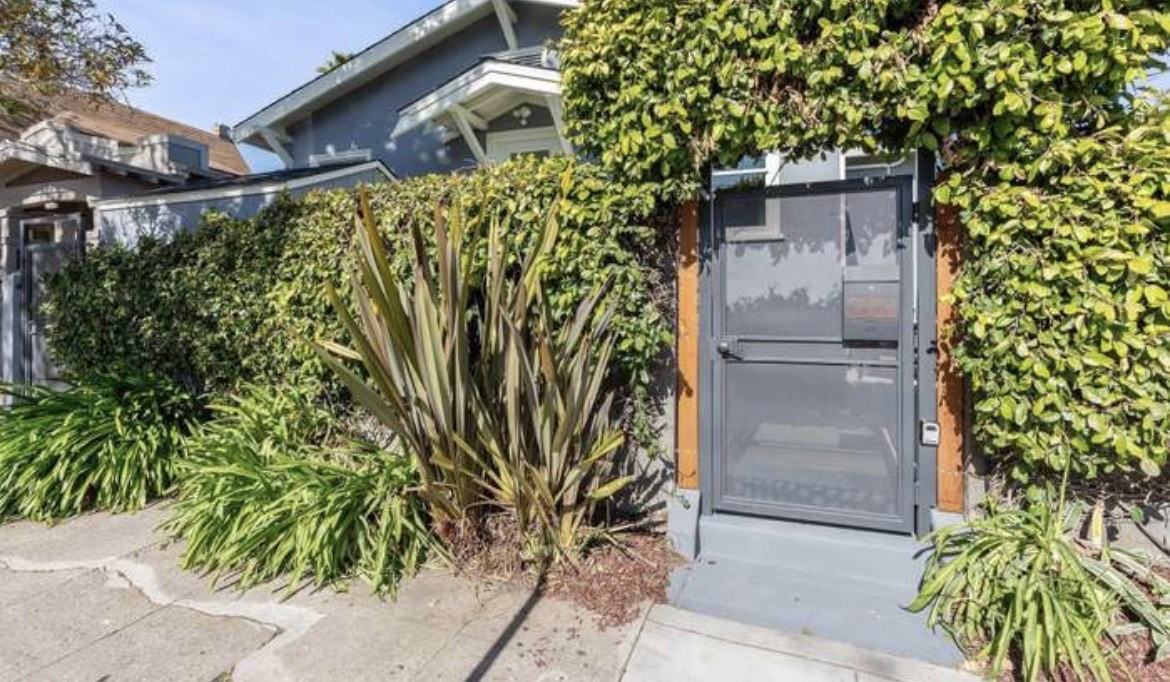 2949 King St - Photo 2 of 17