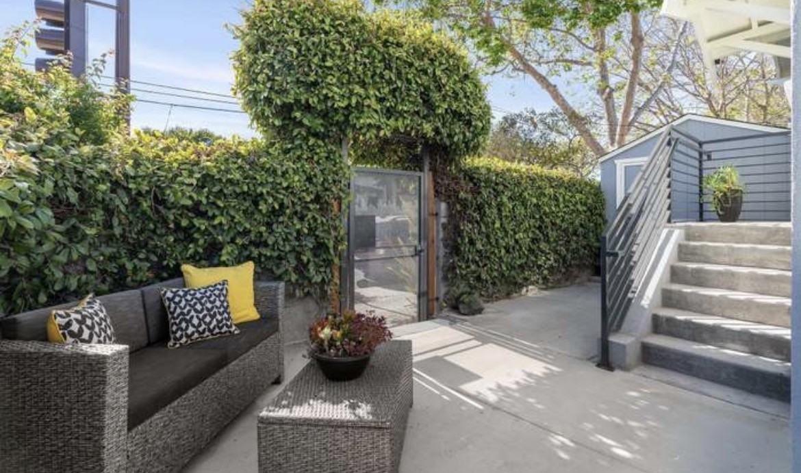 2949 King St - Photo 3 of 17