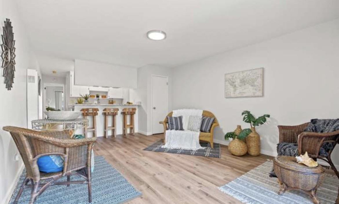 65 Grandview St #C - Photo 3 of 15