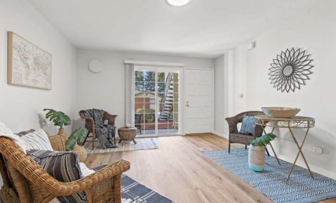 65 Grandview St #C - Photo 4 of 15