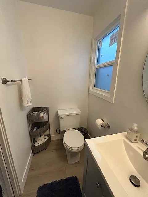 206 E Bay Ave - Photo 7 of 10