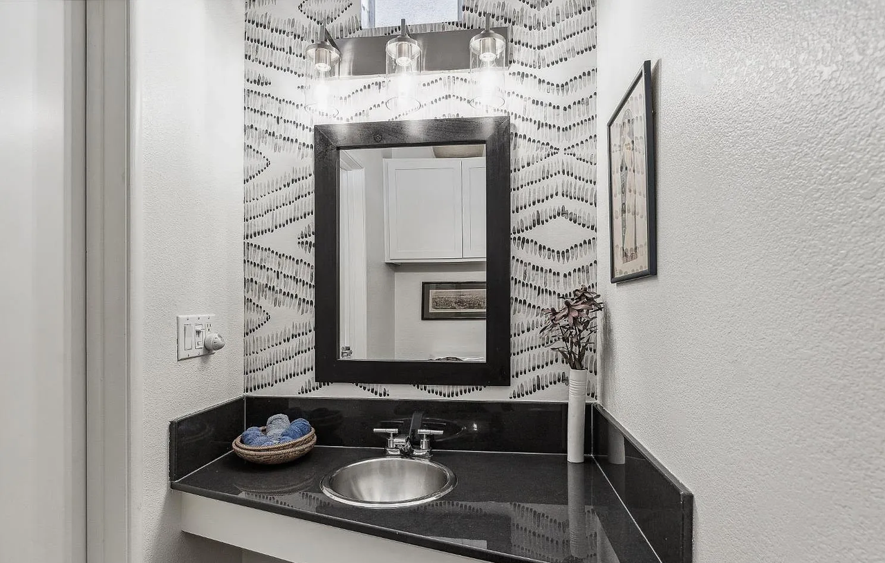 342 Hayes St #M - Photo 3 of 20