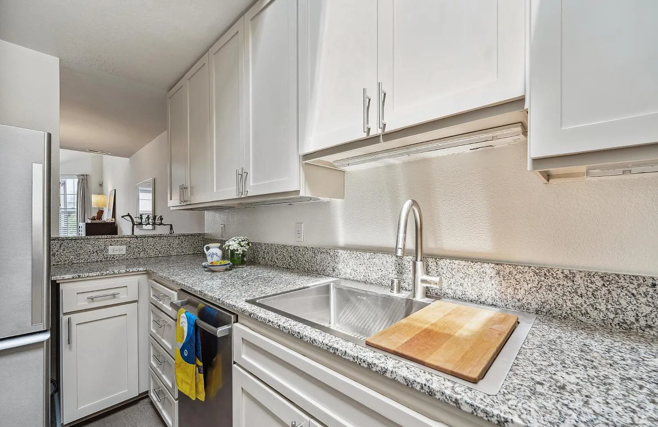 342 Hayes St #M - Photo 6 of 20