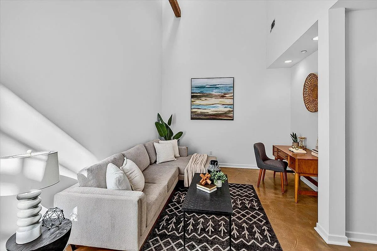 580 Manzana Pl - Photo 5 of 19