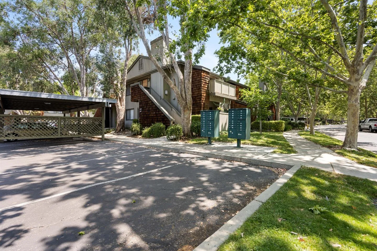 1309 La Terrace Cir - Photo 5 of 19