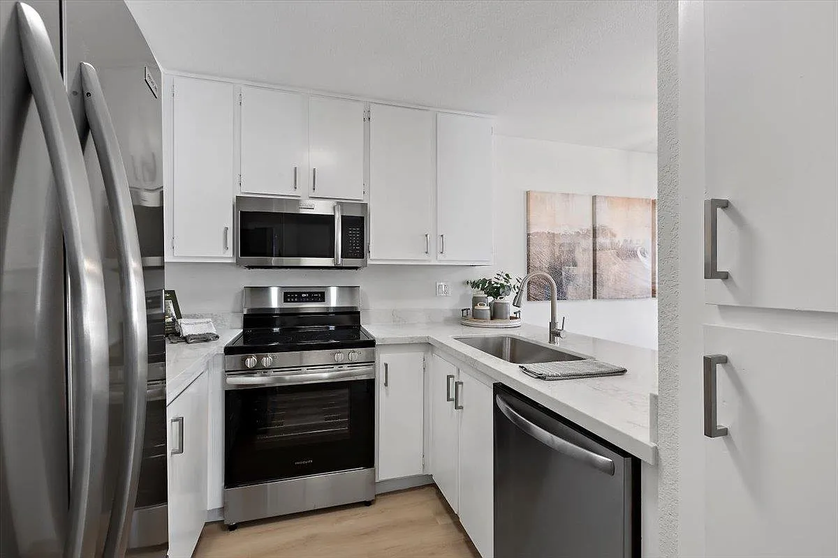 3583 Ivalynn Pl - Photo 3 of 20