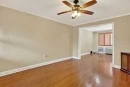 1902 D St Ne - Photo 4 of 15