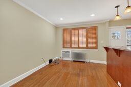 1902 D St Ne - Photo 5 of 15