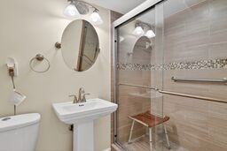 1902 D St Ne - Photo 7 of 15