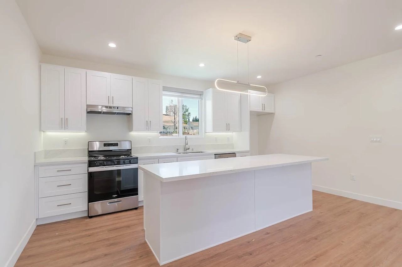 10230 Tujunga Canyon Blvd - Photo 6 of 13