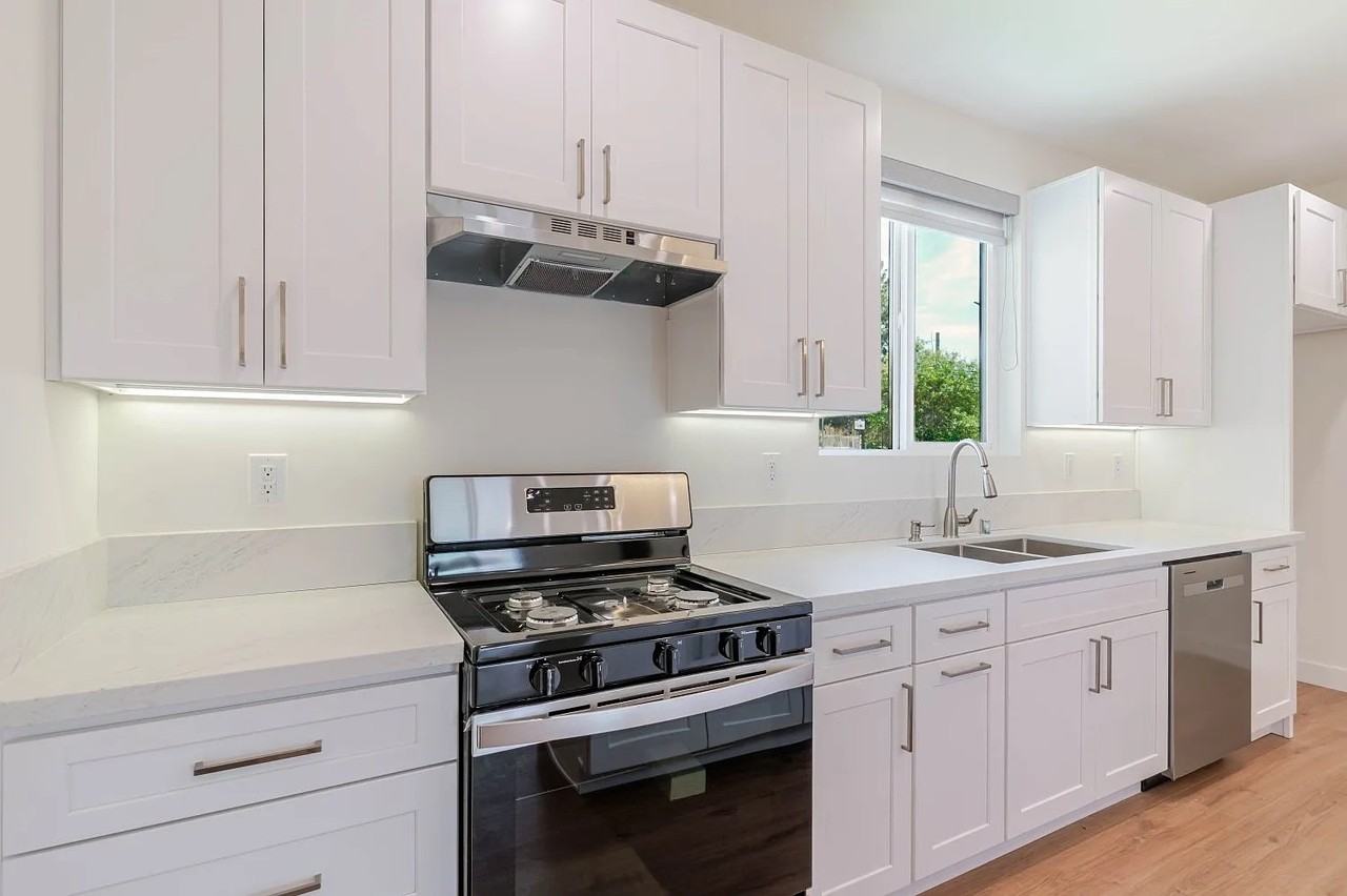 10230 Tujunga Canyon Blvd - Photo 7 of 13