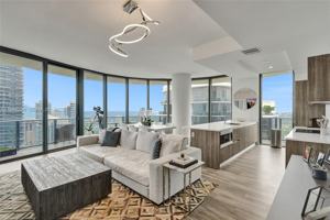 featured image of SW 9th St & S Miami Ave