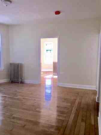 1211 Middlesex St #1 - Photo 3 of 12