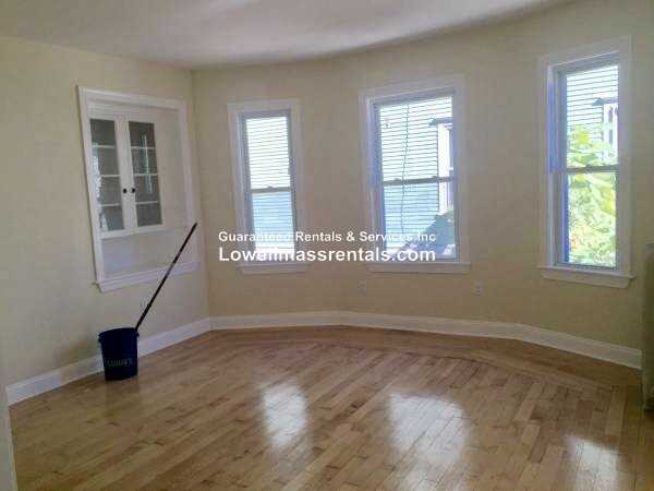 1211 Middlesex St #1 - Photo 6 of 12