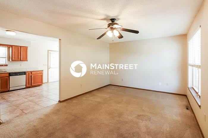 1414 Jay St - Photo 5 of 17