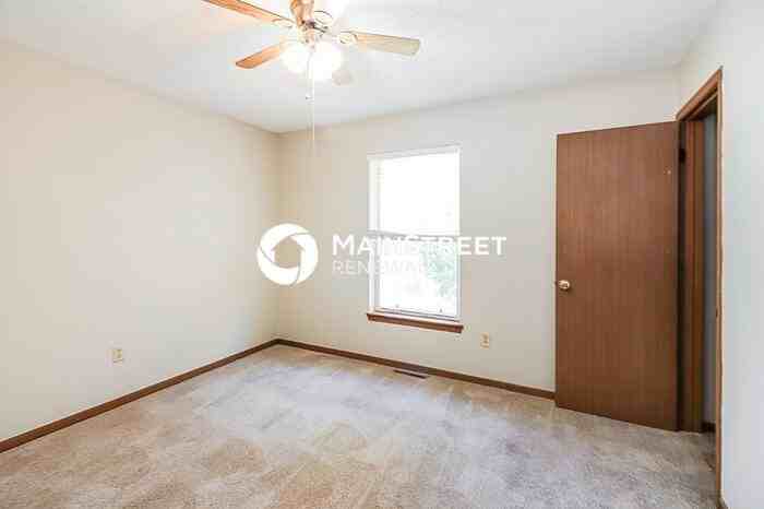 1414 Jay St - Photo 7 of 17