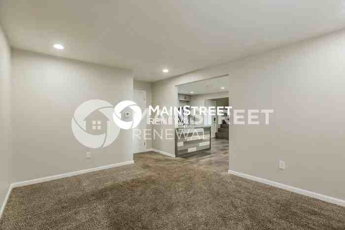 4823 N Brighton Ave - Photo 6 of 18