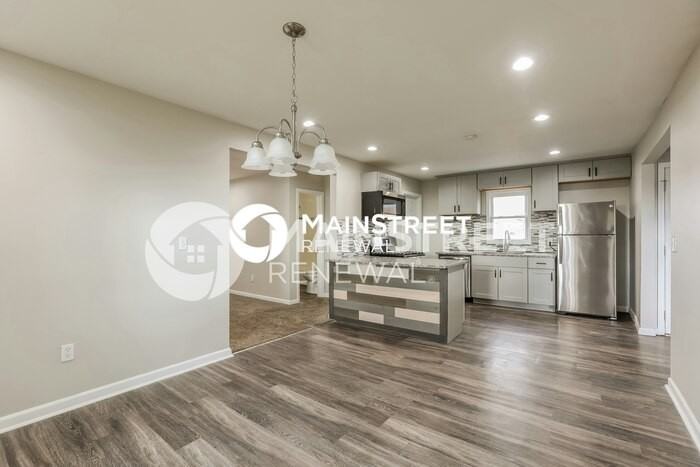 4823 N Brighton Ave - Photo 7 of 18