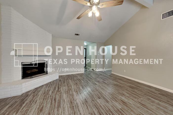 6915 Renfro Dr - Photo 5 of 23