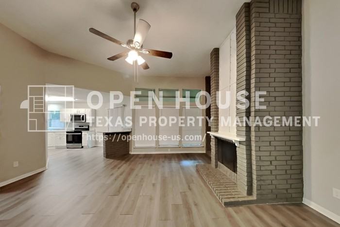 22303 Mosswillow Ln - Photo 4 of 20