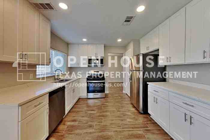 5315 Hazelgrove Dr - Photo 6 of 20