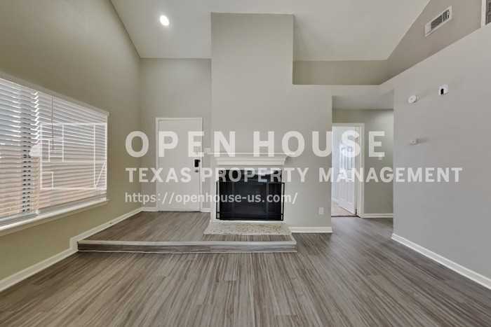 7323 Livery Ln - Photo 4 of 23