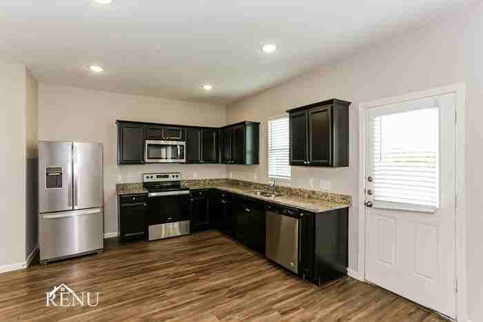 6012 Mojave Dr - Photo 2 of 20