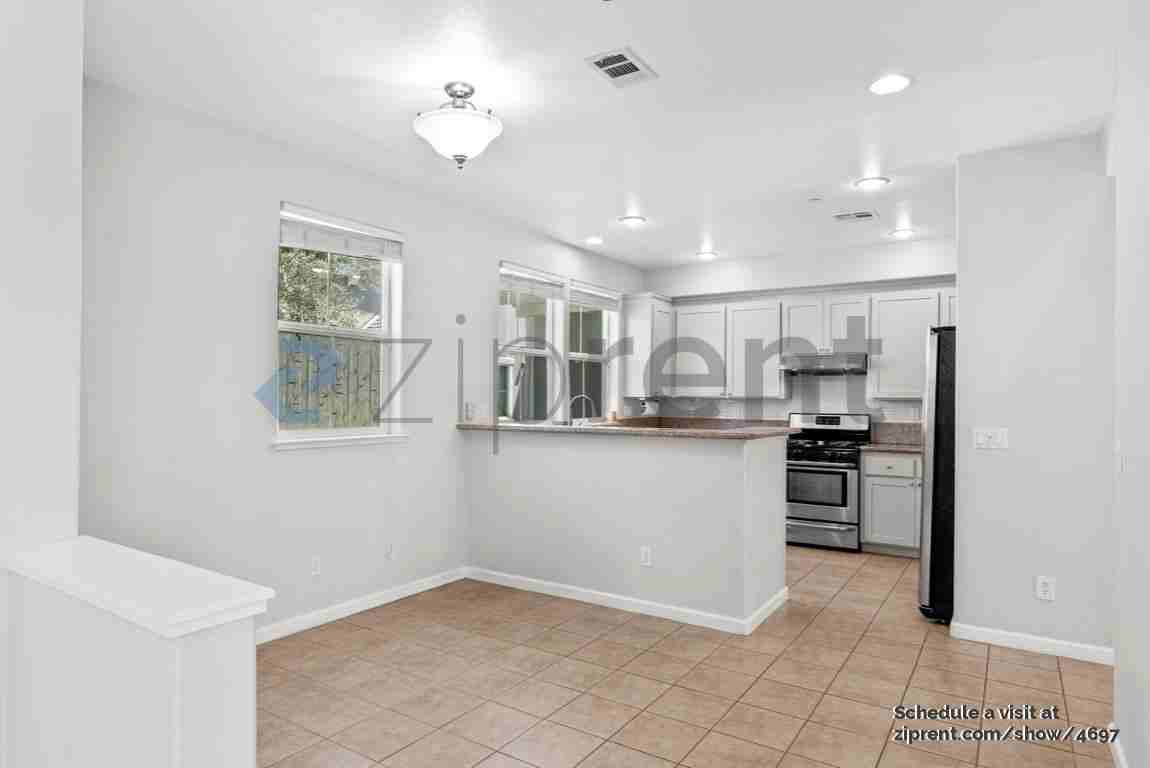 168 Caroline Ln - Photo 3 of 20