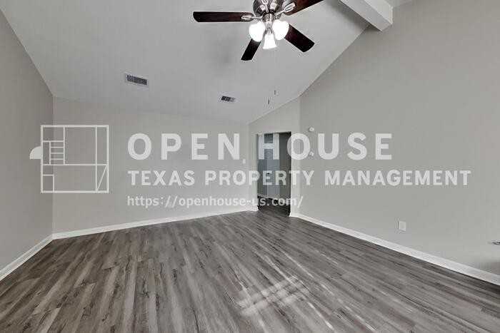 10723 Forest Leaf Dr - Photo 4 of 23