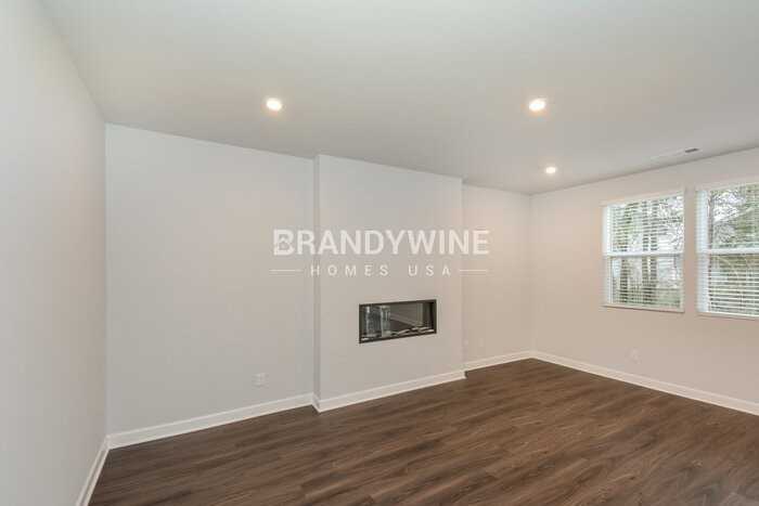 321 Dearborn Station Drive - Photo 4 of 23