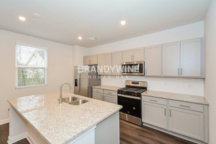 321 Dearborn Station Drive - Photo 5 of 23