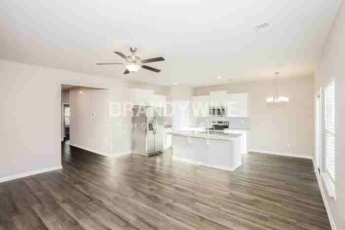 419 Stonyhurst Dr - Photo 3 of 32