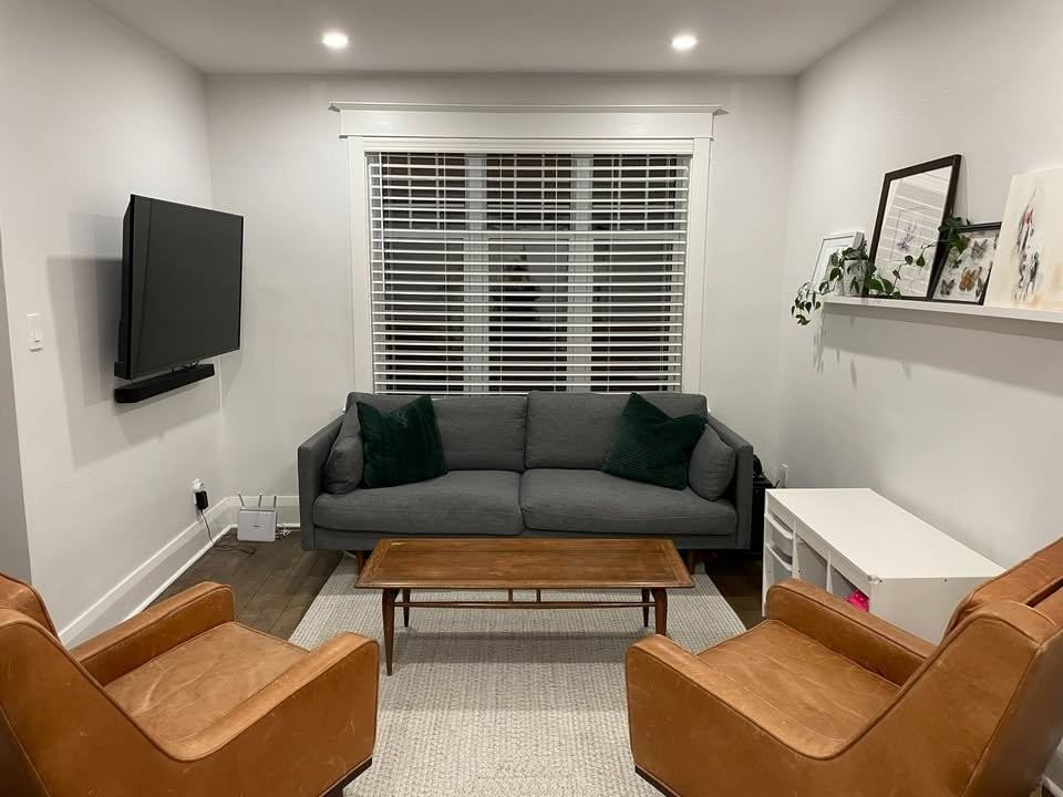 549 Strathmore Boulevard - Photo 3 of 16