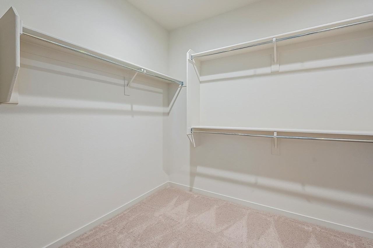 5944 E Melinda Ln - Photo 6 of 16